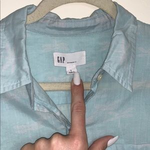 ❣️GAP Women’s Lg long sleeve light teal button ⬇️